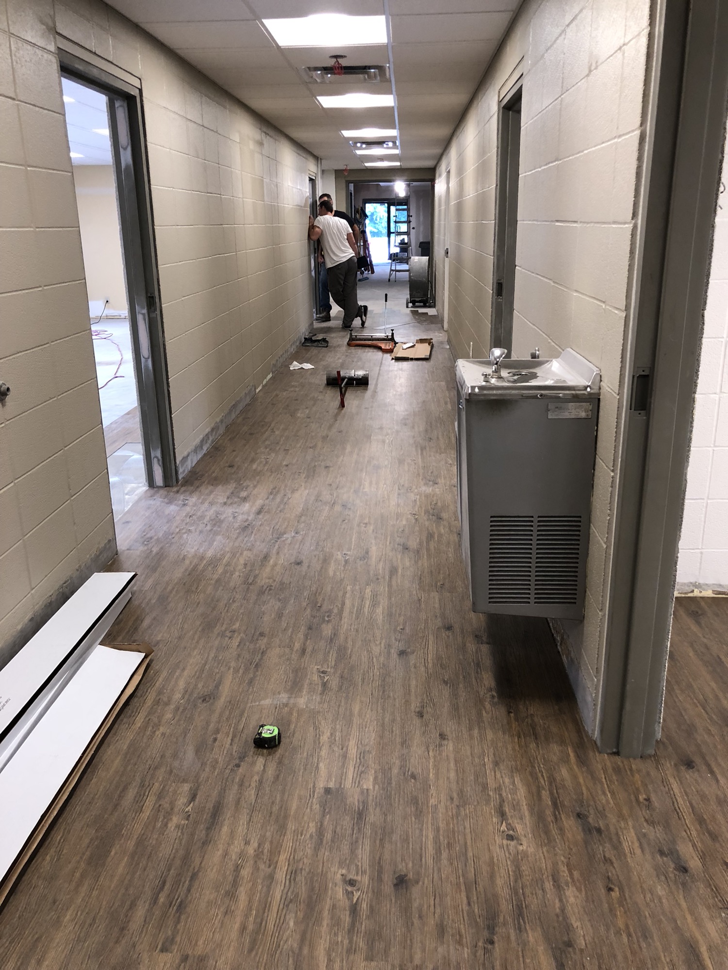 US Hallway